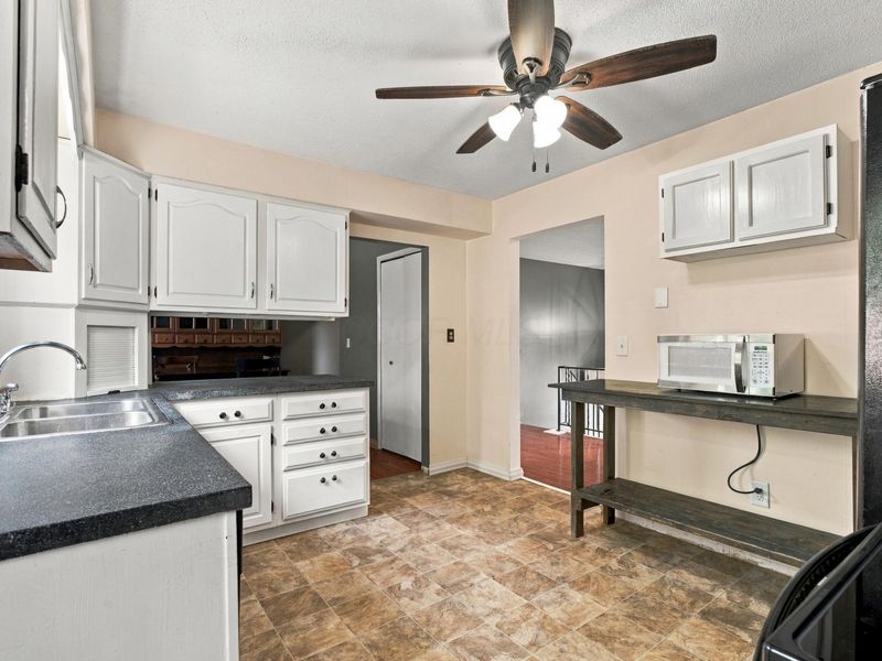 5346 Carbondale Drive, Columbus, OH 43232 Photo 11
