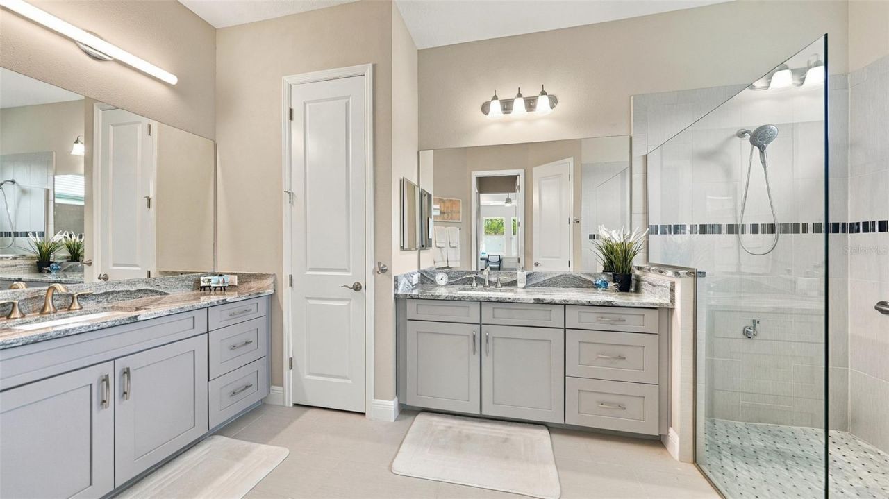 6285 Rivo Lakes Boulevard , Sarasota, FL 34241 Photo