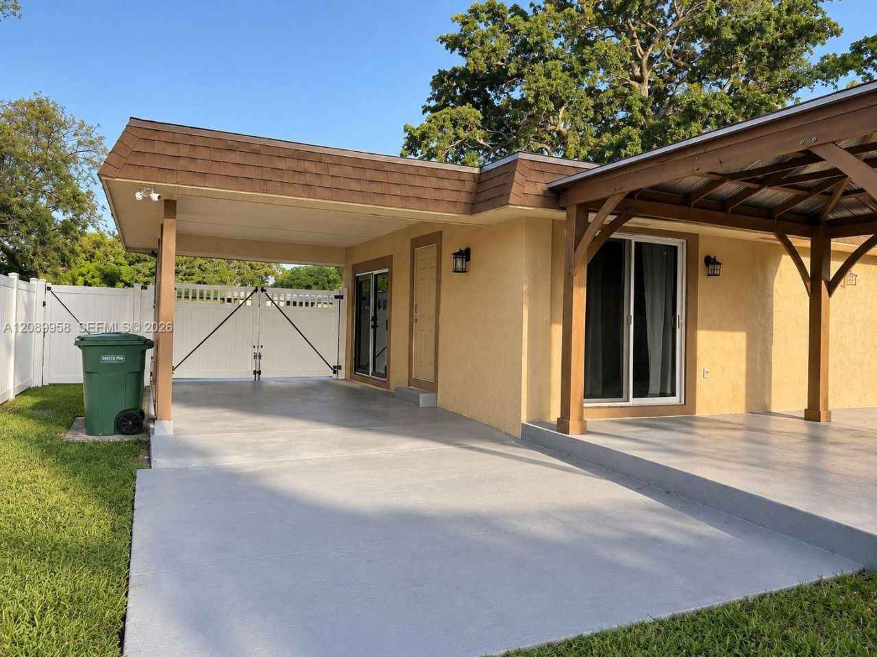 7907 NW 73rd Ter, Tamarac, FL 33321 Photo