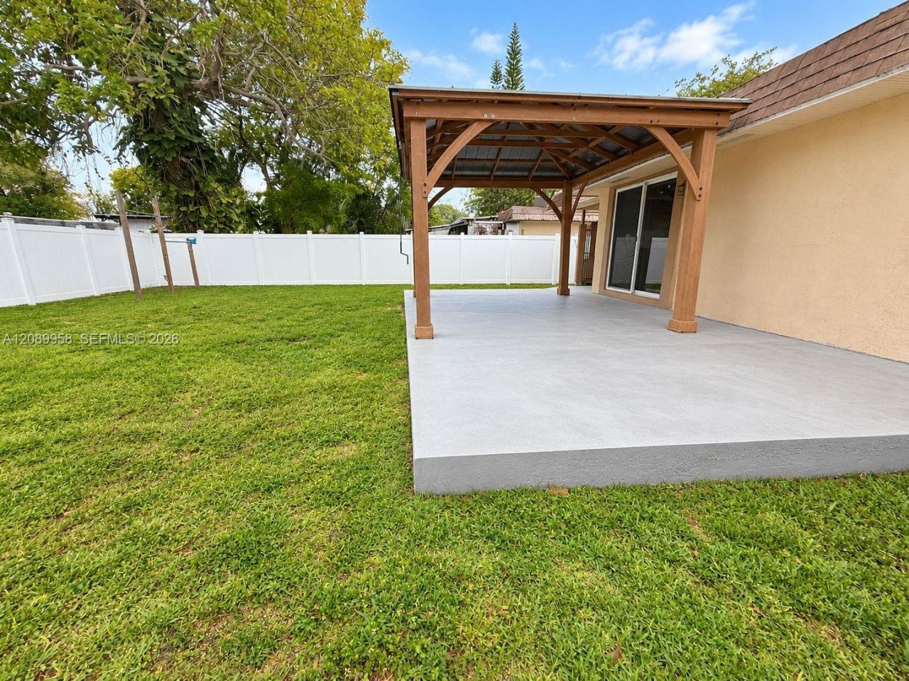 7907 NW 73rd Ter, Tamarac, FL 33321 Photo