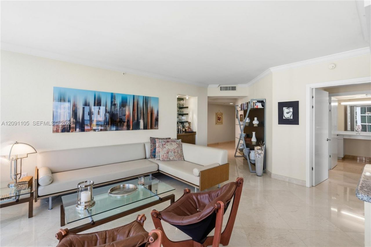 4775 Collins Ave , Unit 2207, Miami Beach, FL 33140 Photo
