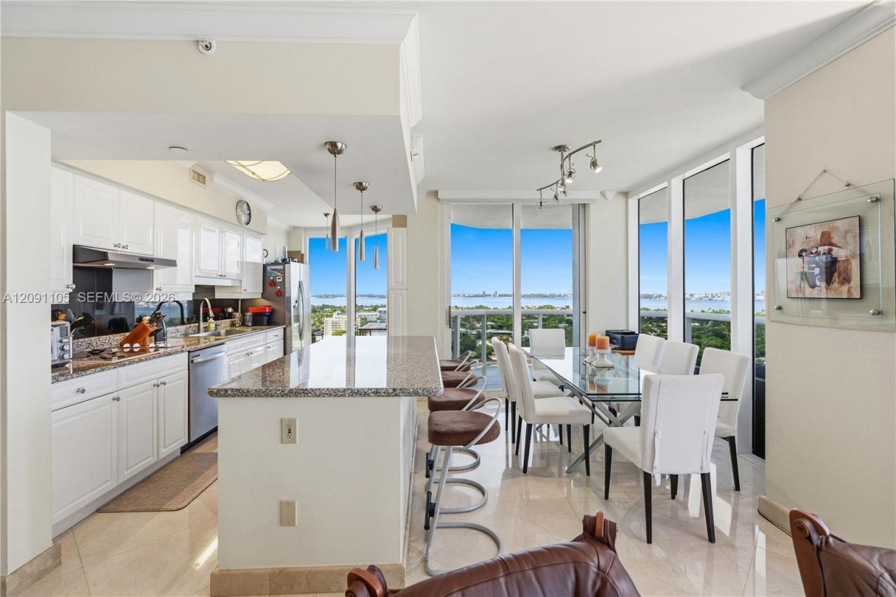 4775 Collins Ave , Unit 2207, Miami Beach, FL 33140 Photo