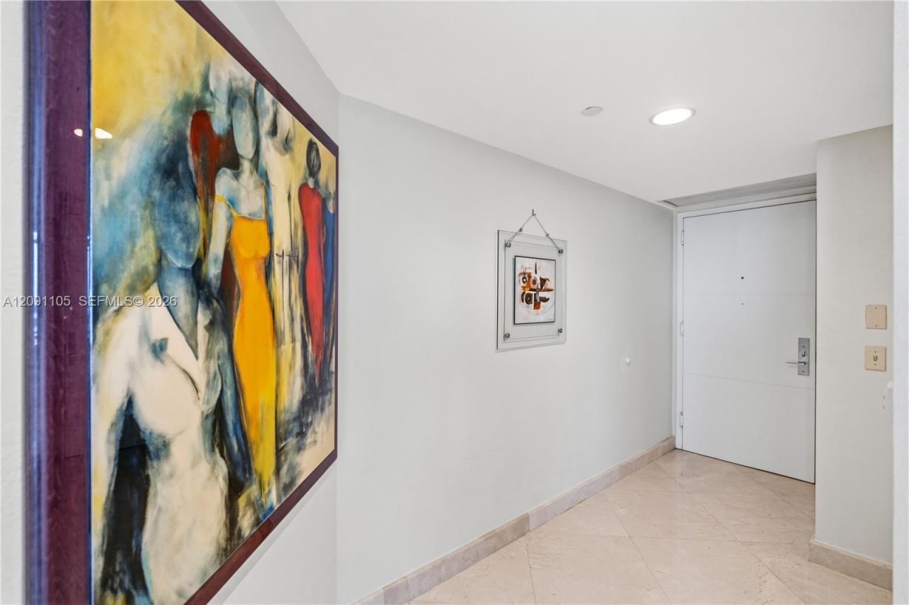 4775 Collins Ave , Unit 2207, Miami Beach, FL 33140 Photo