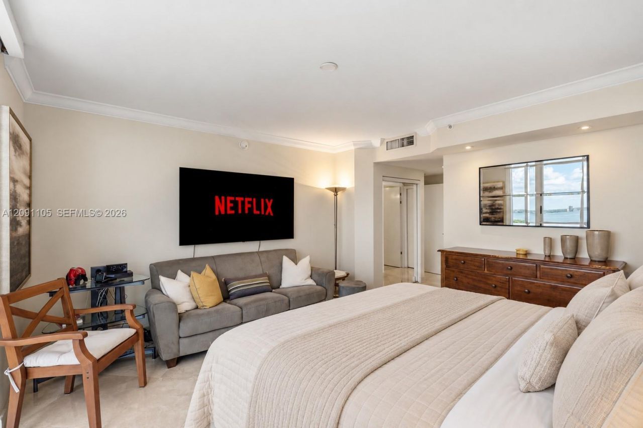 4775 Collins Ave , Unit 2207, Miami Beach, FL 33140 Photo