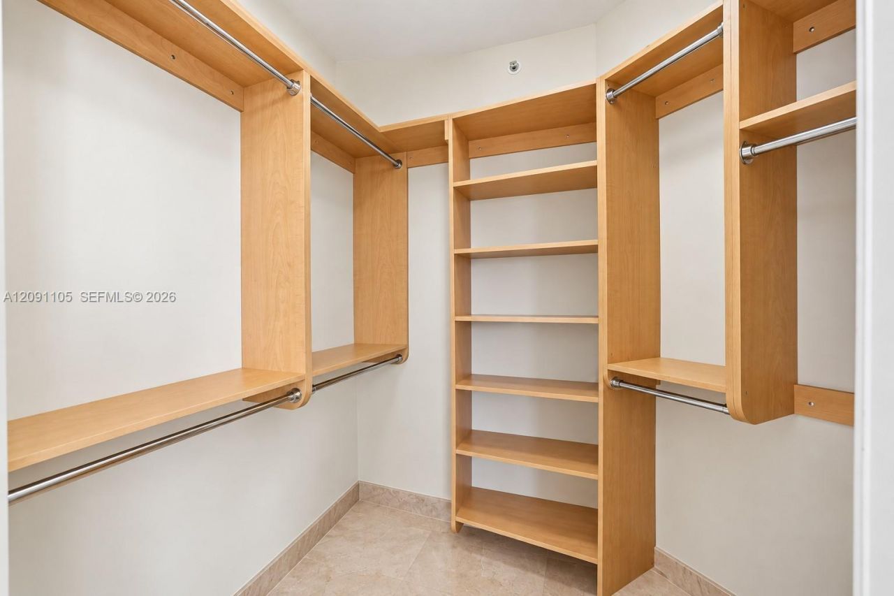 4775 Collins Ave , Unit 2207, Miami Beach, FL 33140 Photo