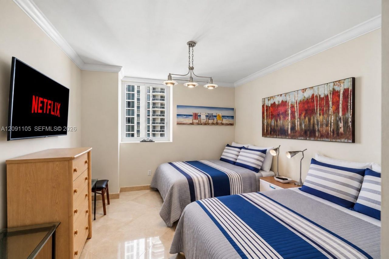 4775 Collins Ave , Unit 2207, Miami Beach, FL 33140 Photo