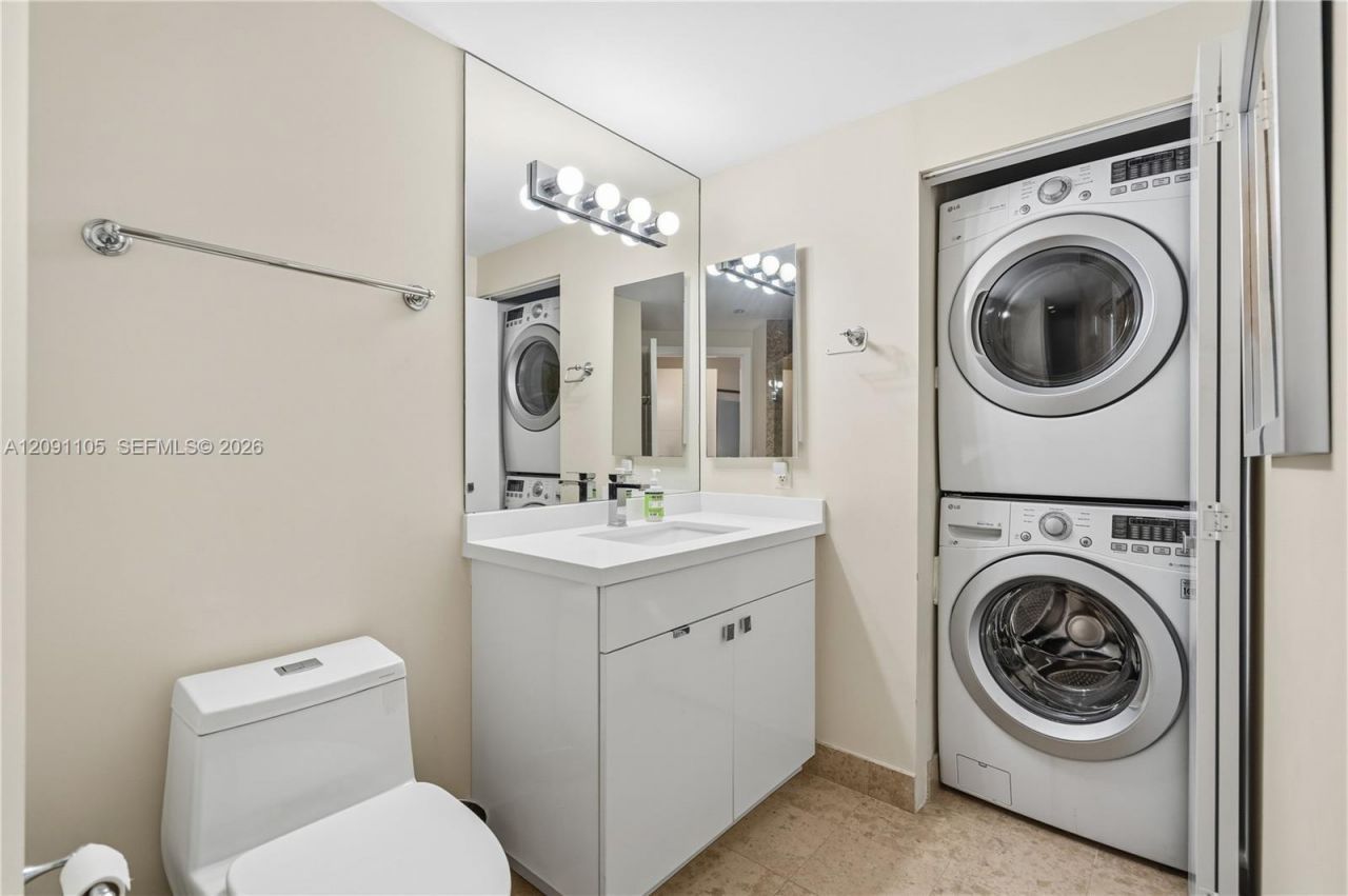 4775 Collins Ave , Unit 2207, Miami Beach, FL 33140 Photo