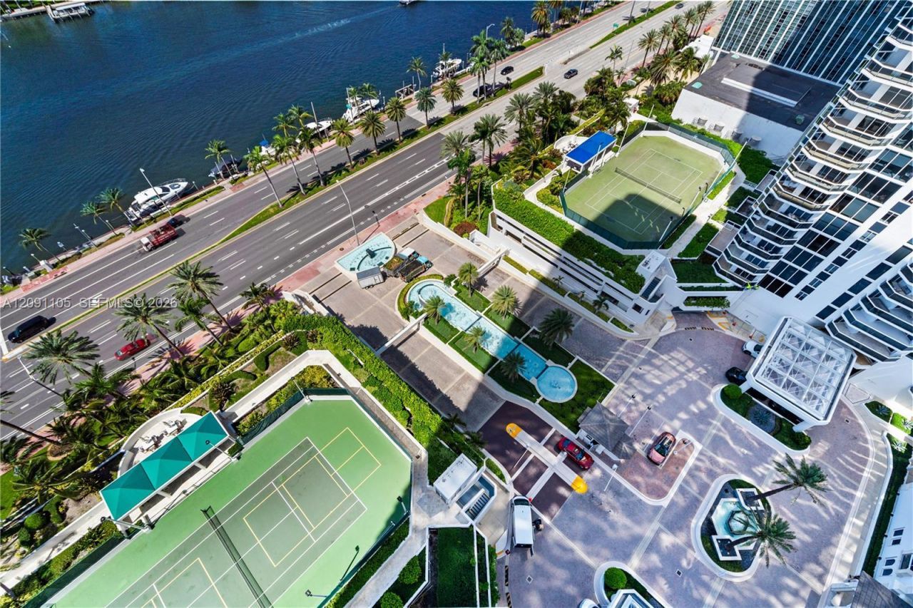 4775 Collins Ave , Unit 2207, Miami Beach, FL 33140 Photo