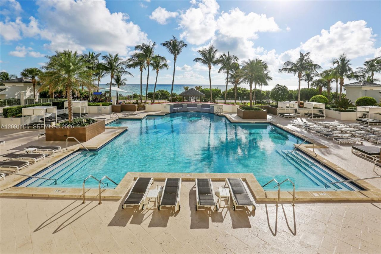 4775 Collins Ave , Unit 2207, Miami Beach, FL 33140 Photo