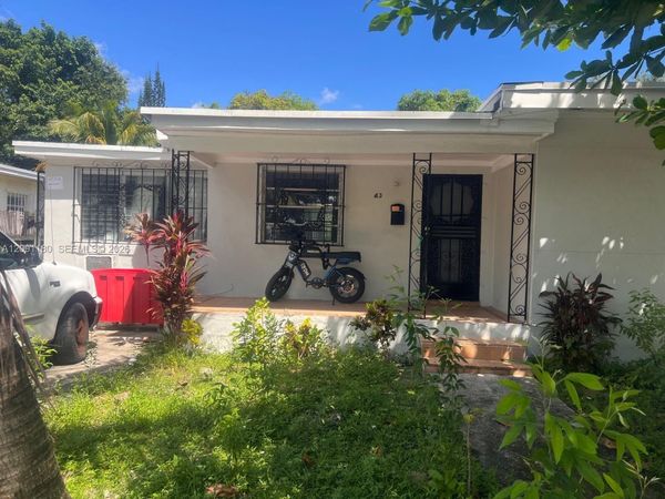 43 NW 67th St , Miami, FL 33150