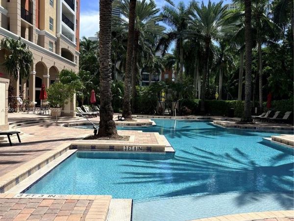 17150 N Bay Rd , Unit 2121, Sunny Isles Beach, FL 33160