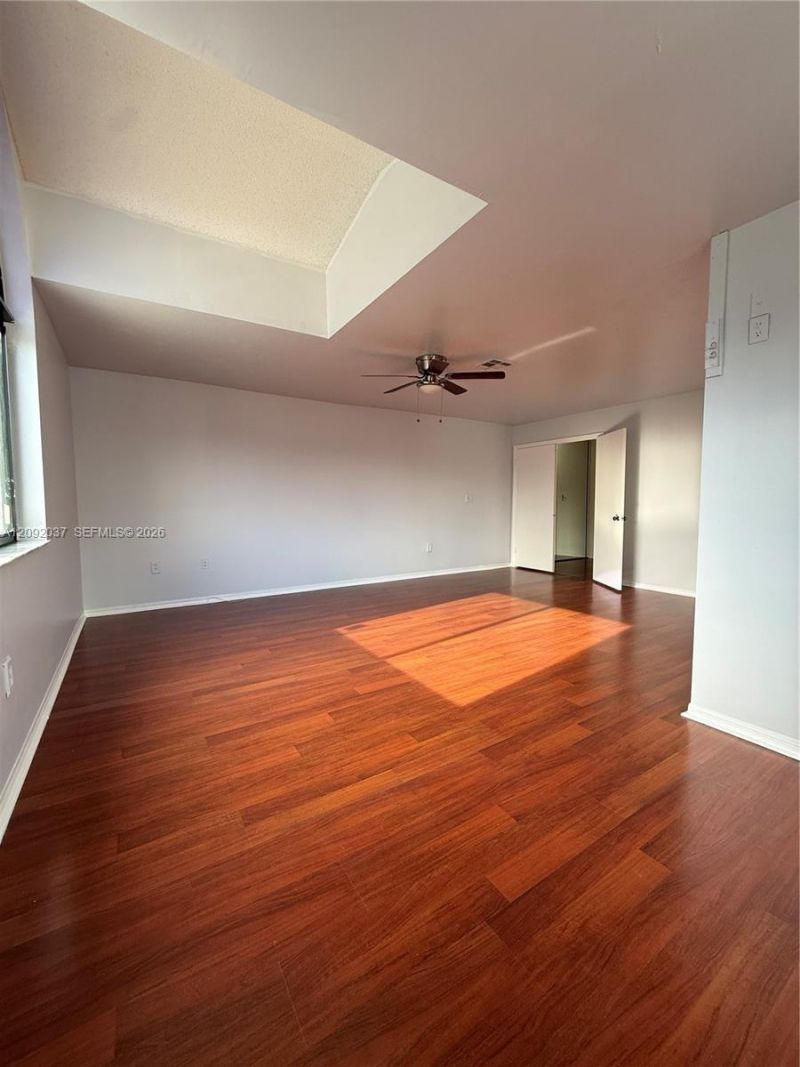 19603 NW 82nd Pl, Hialeah, FL 33015 Photo