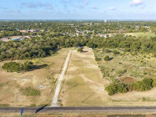 1207 N Interstate Highway 45 , Ennis, TX 75119