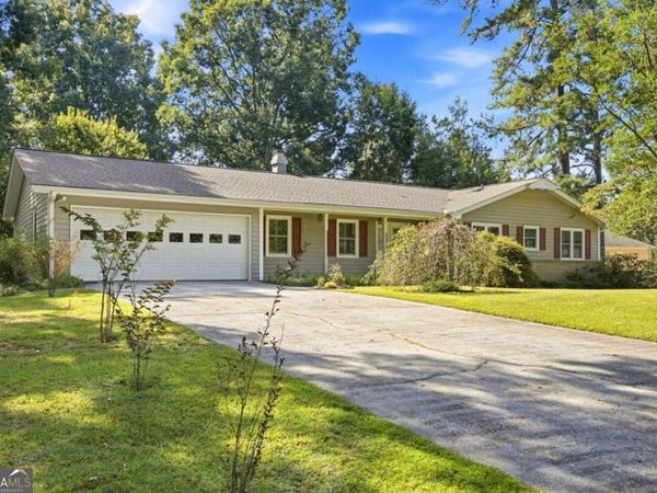 56 Bonnie Lane NW, Lilburn, GA 30047