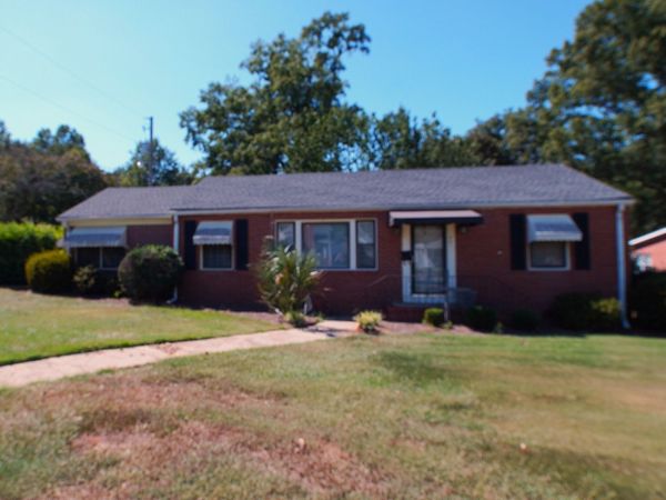401 North Harris St, Sandersville, GA 31082