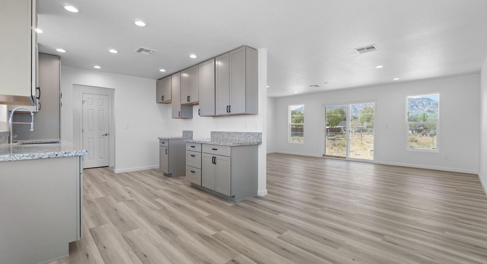 830 Long Valley Road, Gardnerville, NV 89460 Photo