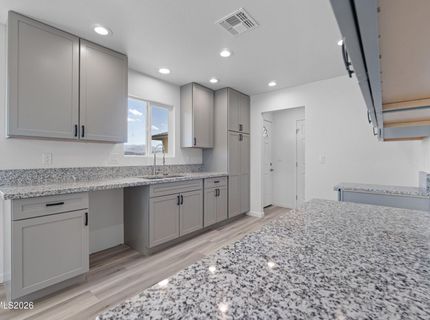 830 Long Valley Road, Gardnerville, NV 89460 Photo