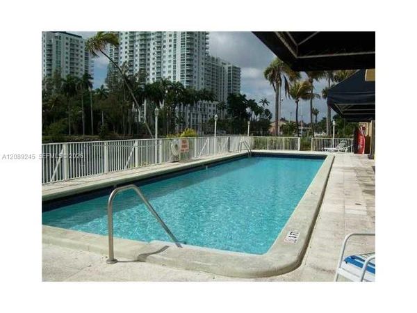 1740 NW N River Dr , Unit 117, Miami, FL 33125