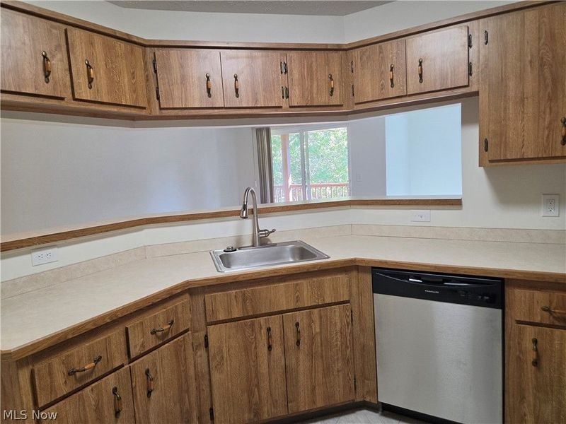 1150 Tollis Parkway, Broadview Heights, OH 44147 Photo 16