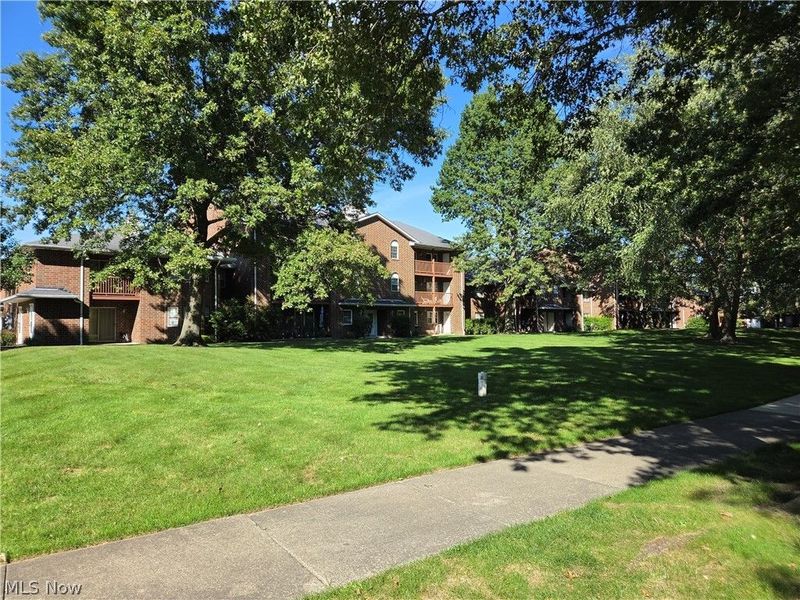 1150 Tollis Parkway, Broadview Heights, OH 44147 Photo 2