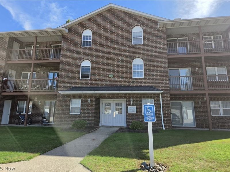 1150 Tollis Parkway, Broadview Heights, OH 44147 Photo 3