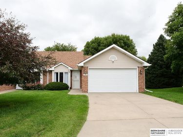 2232 Marigold Circle, Lincoln, NE 68521