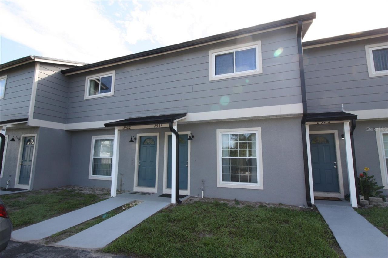 2520 Lancien Court, Unit 2522, Orlando, FL 32826 Main Photo