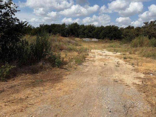 179 Evangeline LN, Hutto, TX 78634
