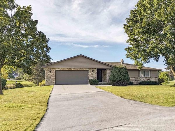 W4935 SUNSET LAKE COURT, Sherwood, WI 54169