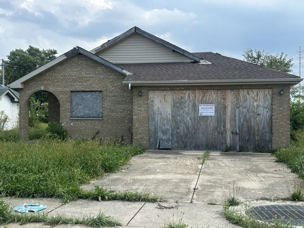 16051 Gauger Avenue , Harvey, IL 60426