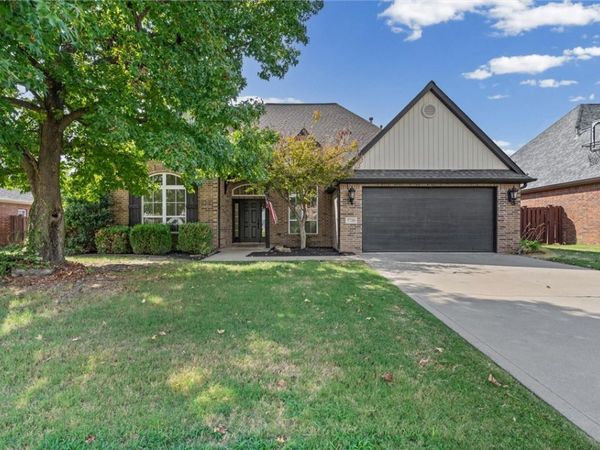 5720 S Chanberry Lane , Rogers, AR 72758