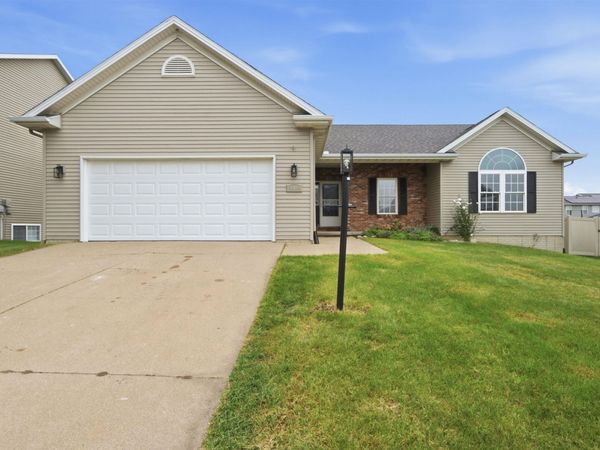 816 AGNES Street, Washington, IL 61571
