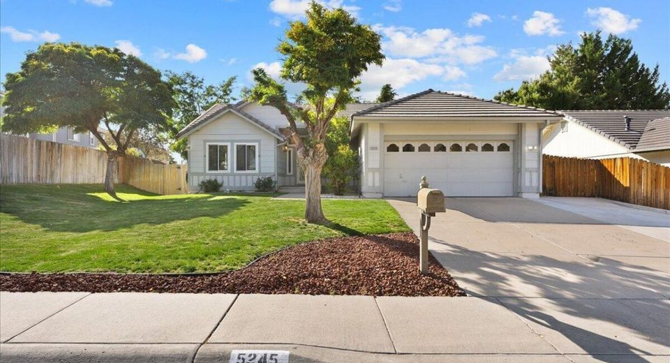 5245 Santa Barbara Avenue, Sparks, NV 89436 Photo