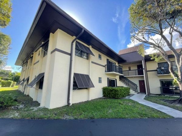 7915 SW 86th St , Unit 701, Miami, FL 33143