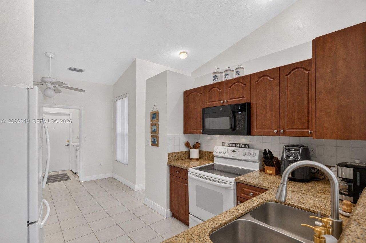 2501 E Aragon Blvd, Unit 1, Sunrise, FL 33313 Photo