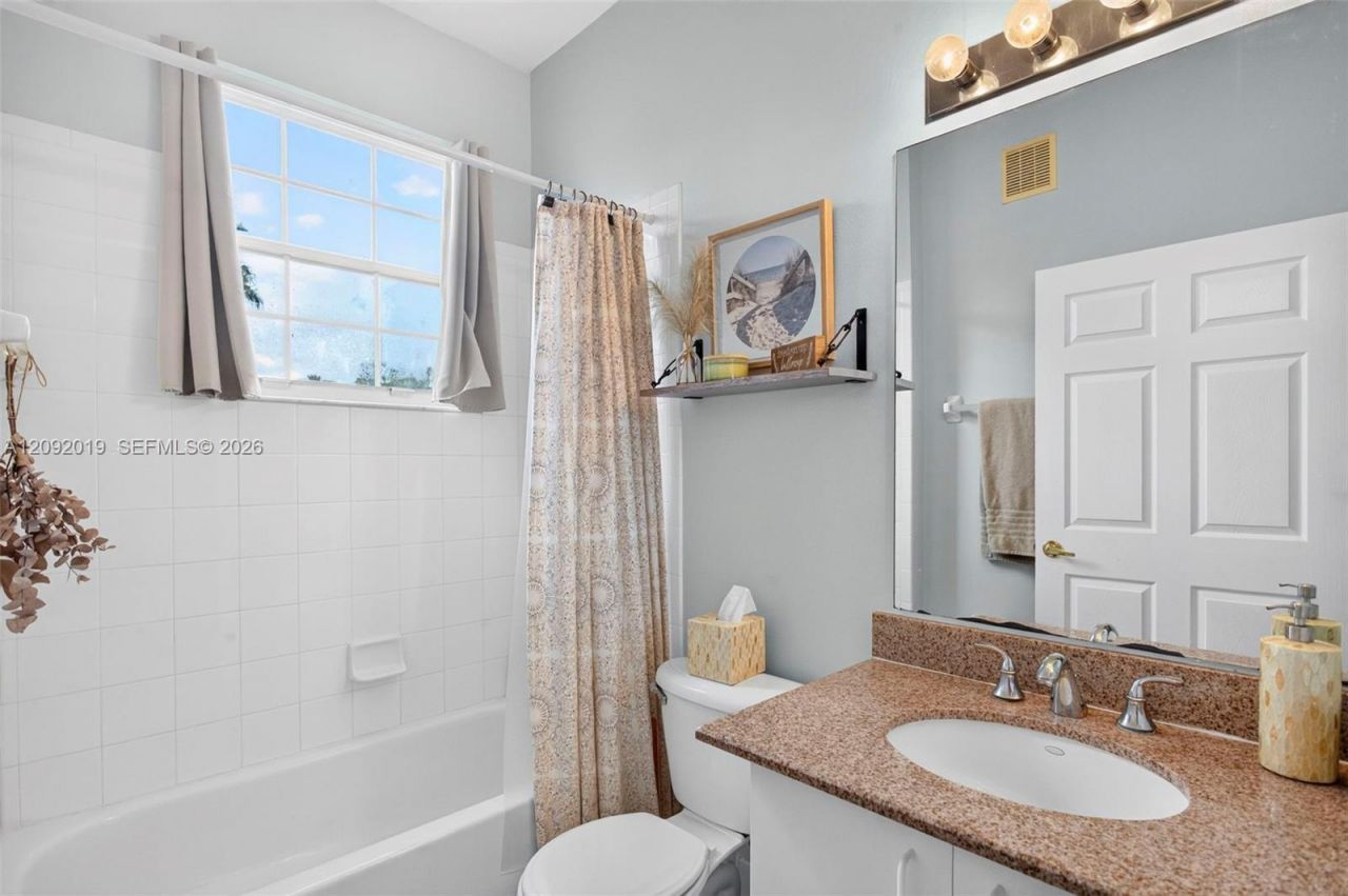 2501 E Aragon Blvd, Unit 1, Sunrise, FL 33313 Photo
