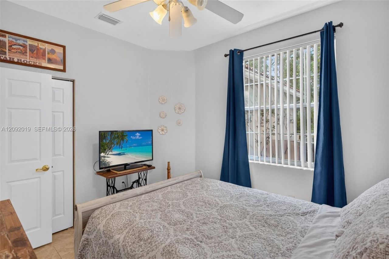 2501 E Aragon Blvd, Unit 1, Sunrise, FL 33313 Photo