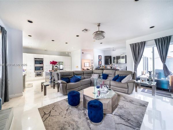 5303 SW 111TH TER , Davie, FL 33328