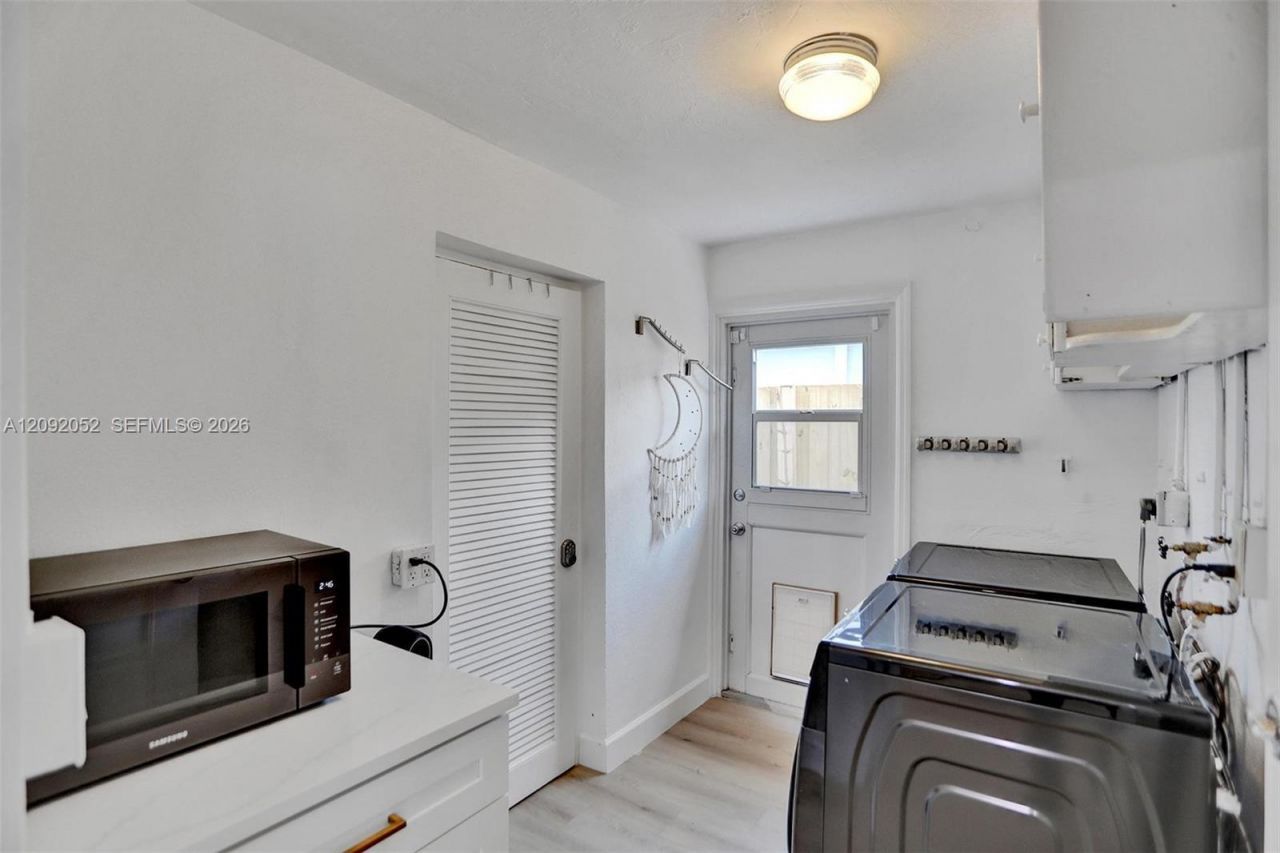 332 NW 45th St, Fort Lauderdale, FL 33309 Photo