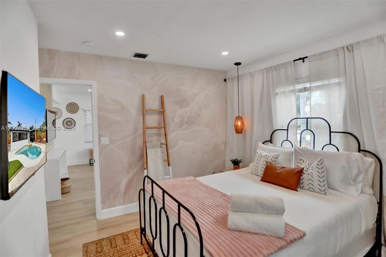 332 NW 45th St, Fort Lauderdale, FL 33309 Photo