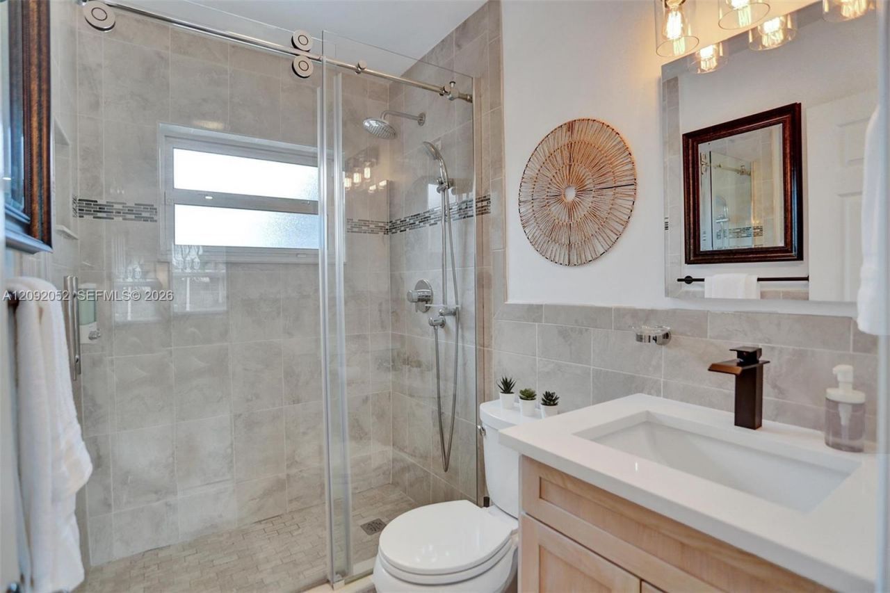 332 NW 45th St, Fort Lauderdale, FL 33309 Photo