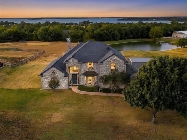 930 Lakeridge Drive, Lavon, TX 75166