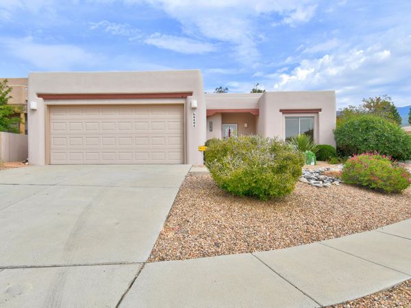 6404 Sage Point Court NE, Albuquerque, NM 87111