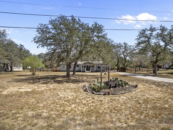 170 Savannah Grove, Von Ormy, TX 78073