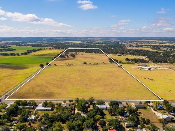 1529 Goehmann Lane, Fredericksburg, TX 78624