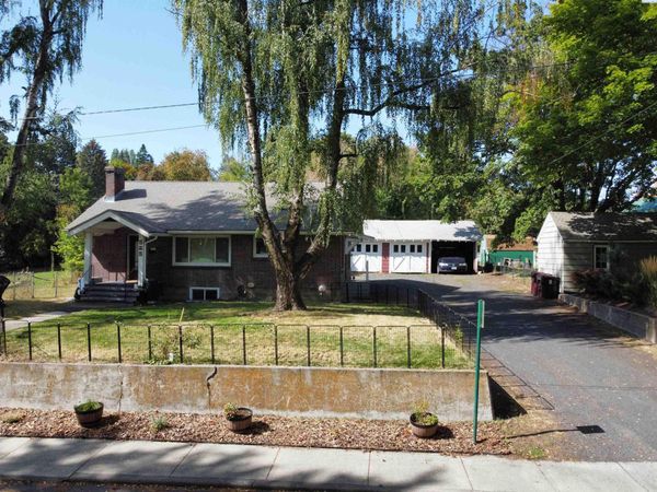 525 SE Side, Pullman, WA 99163
