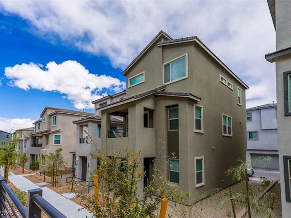 1437 Whistling Kite Street, Las Vegas, NV 89144
