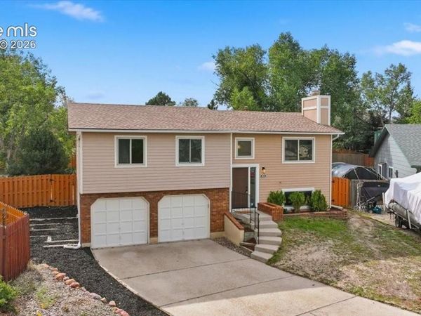 3835 Dewpoint Drive, Colorado Springs, CO 80920