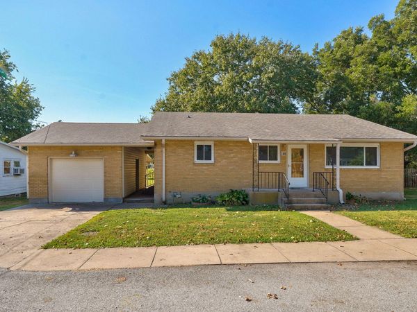 106 W Thurman Avenue , Mt Vernon, MO 65712