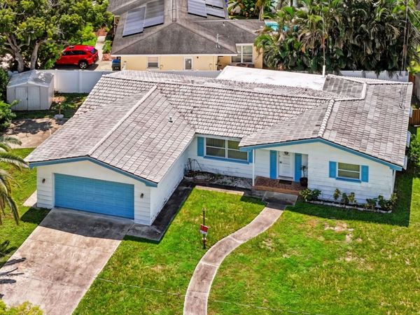 2199 NOTTINGHAM DRIVE , CLEARWATER, FL 33764